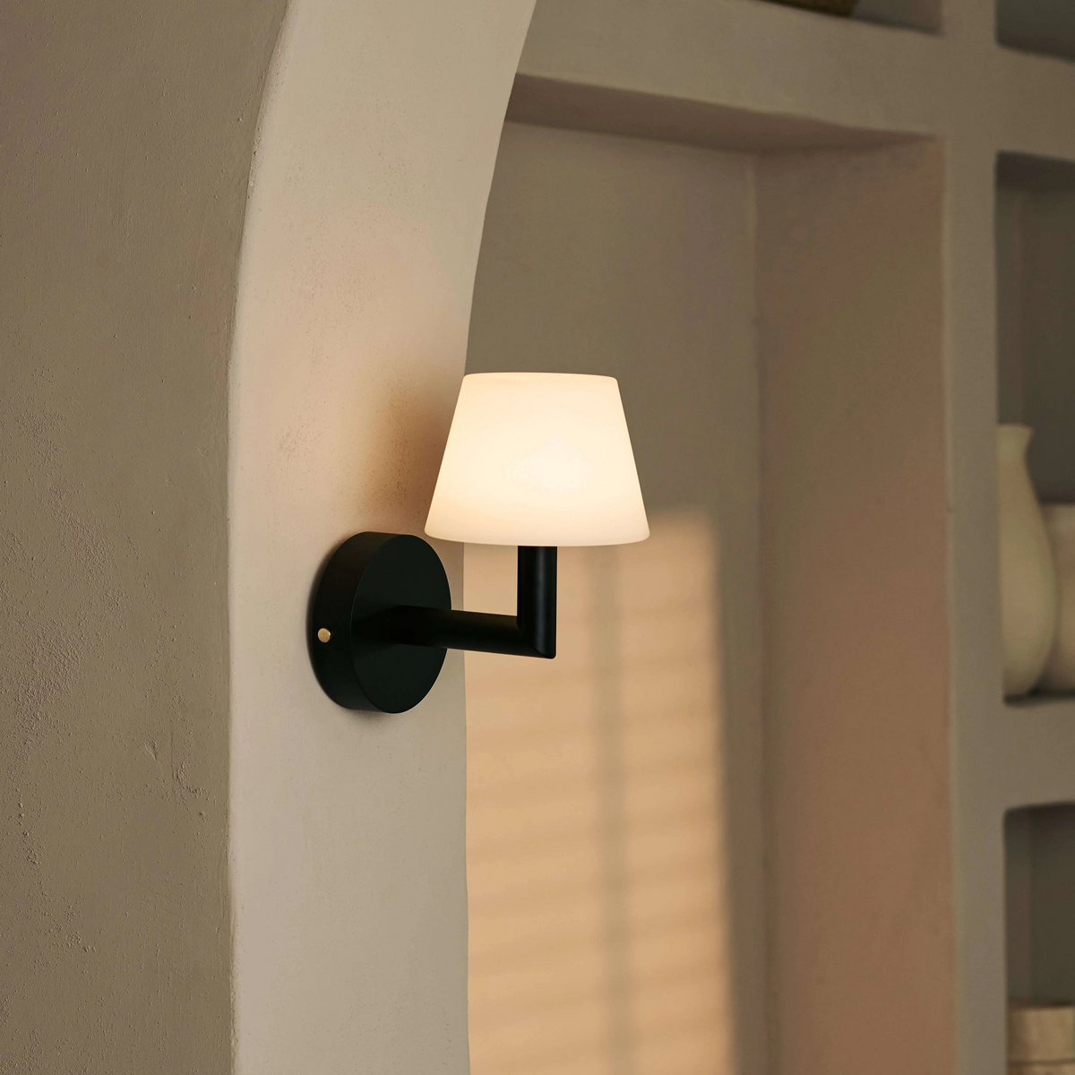 Ted zwarte houten oplaadbare wandlamp - Image 6