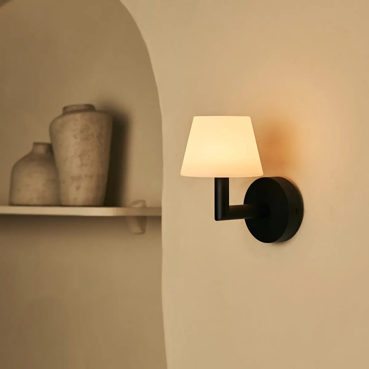 Ted zwarte houten oplaadbare wandlamp - Image 7