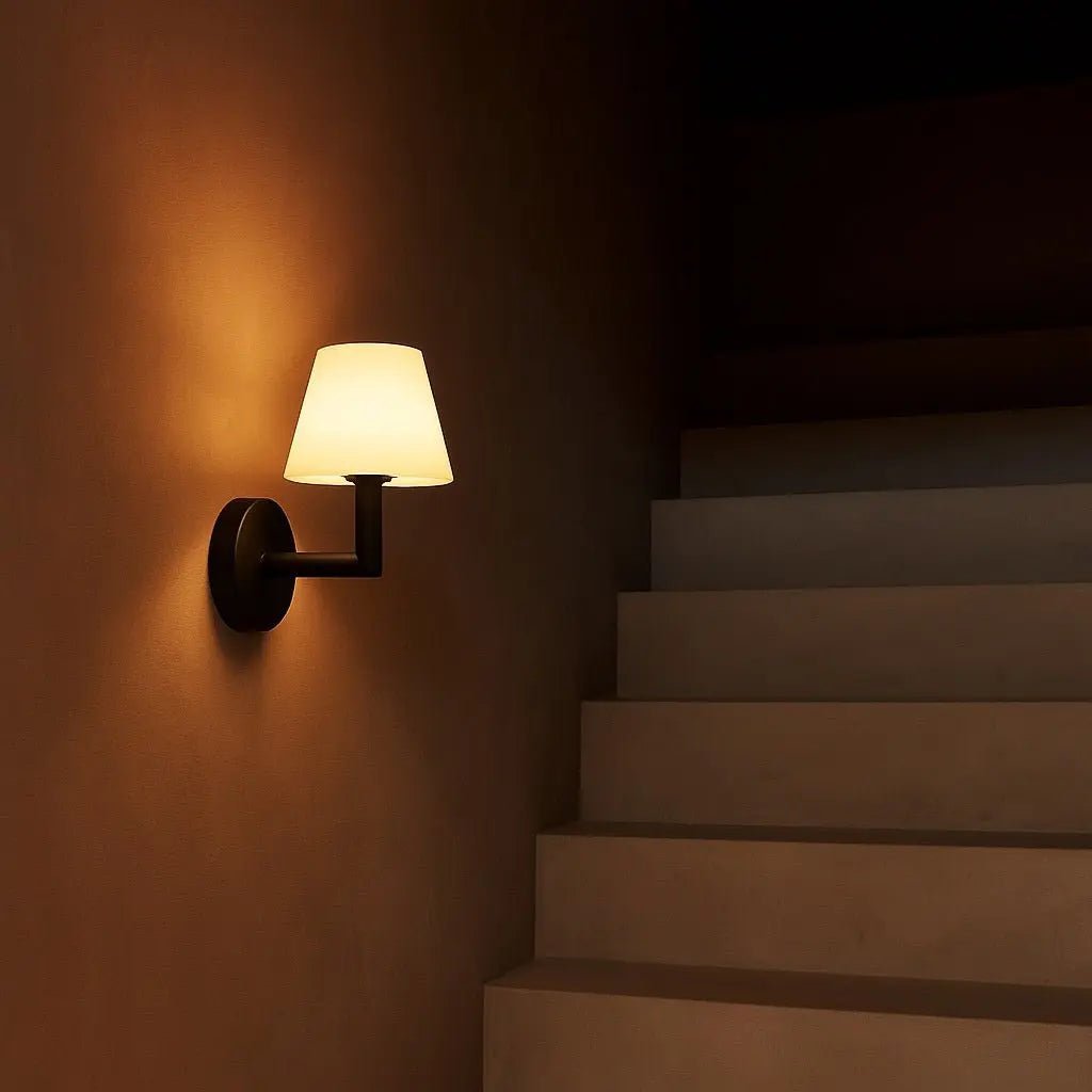 Ted zwarte houten oplaadbare wandlamp - Image 3