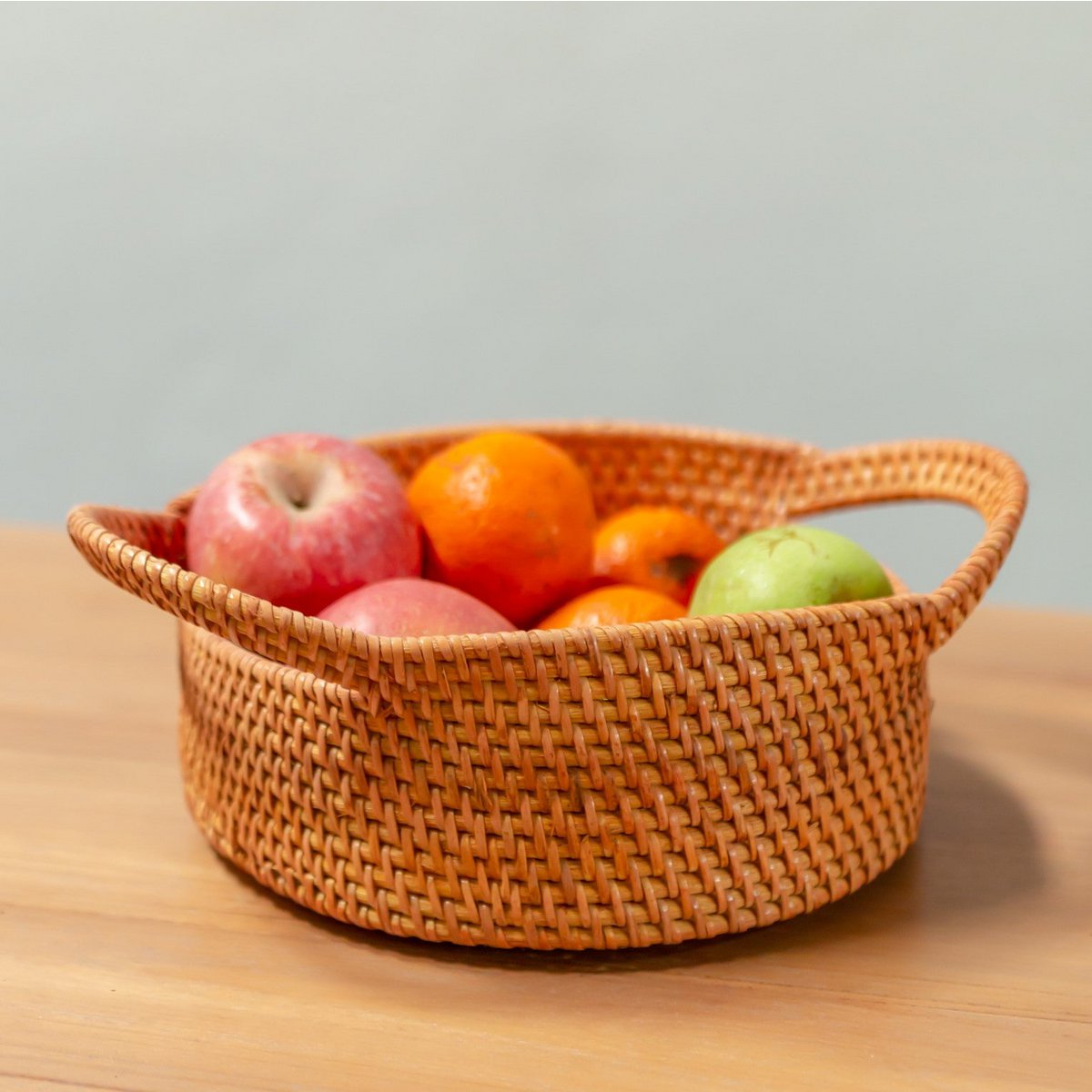 Kleine rotan opbergmand Decoratieve mand SUWARI (2 maten), geweldig als Breasmand of fruitschaal - Image 3
